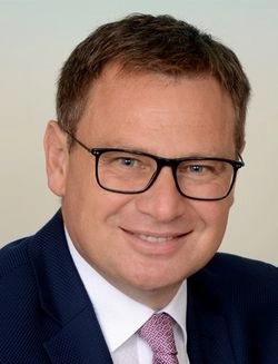 Profilová fotografie ředitele Fakultní nemocnice u sv. Anny v Brně Vlastimila Vajdáka