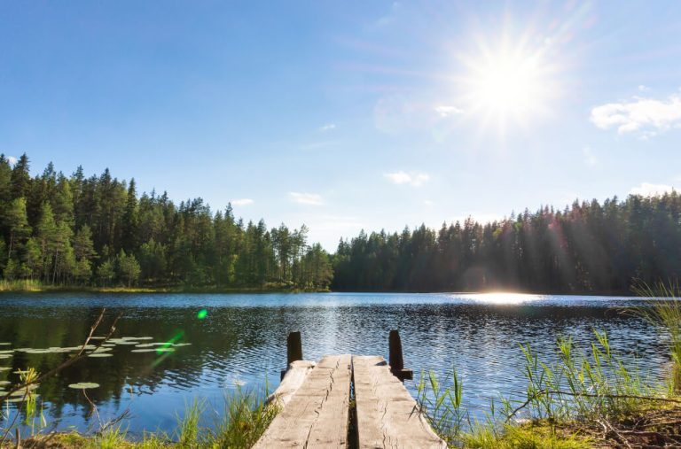 Jak na prázdninové sluníčko s rozumem? Radí dermatoložka FNUSA