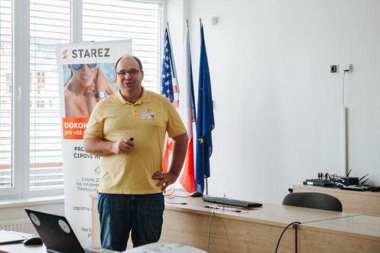 Nový typ kardiostimulátoru zvládne reagovat na pacientův dech i tlak krve