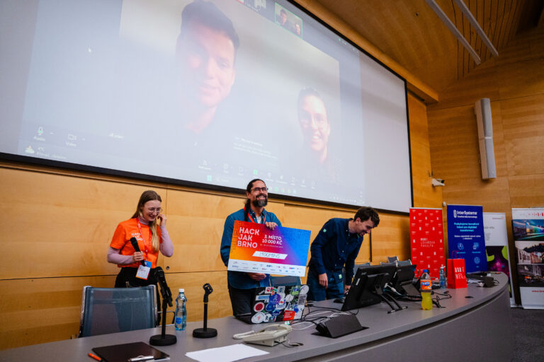 Hack jak Brno: Mladí talenti informatiky posunuli zdravotnictví o krok dál