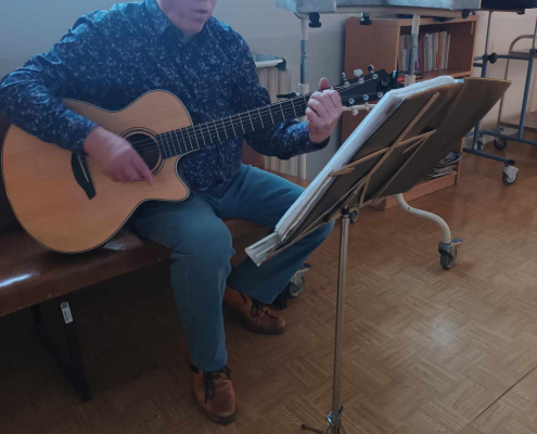 Kytarové vystoupení a vánoční tvoření na II. IK