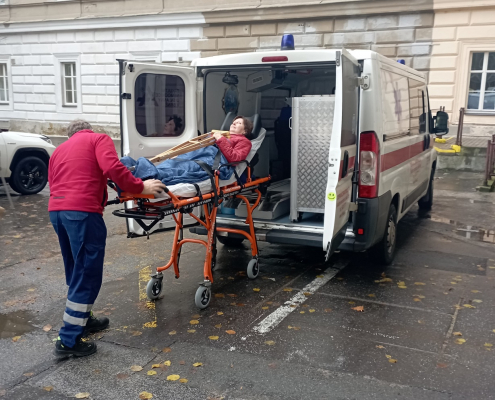 Sanitky FNUSA nově jezdí v nepřetržitém režimu
